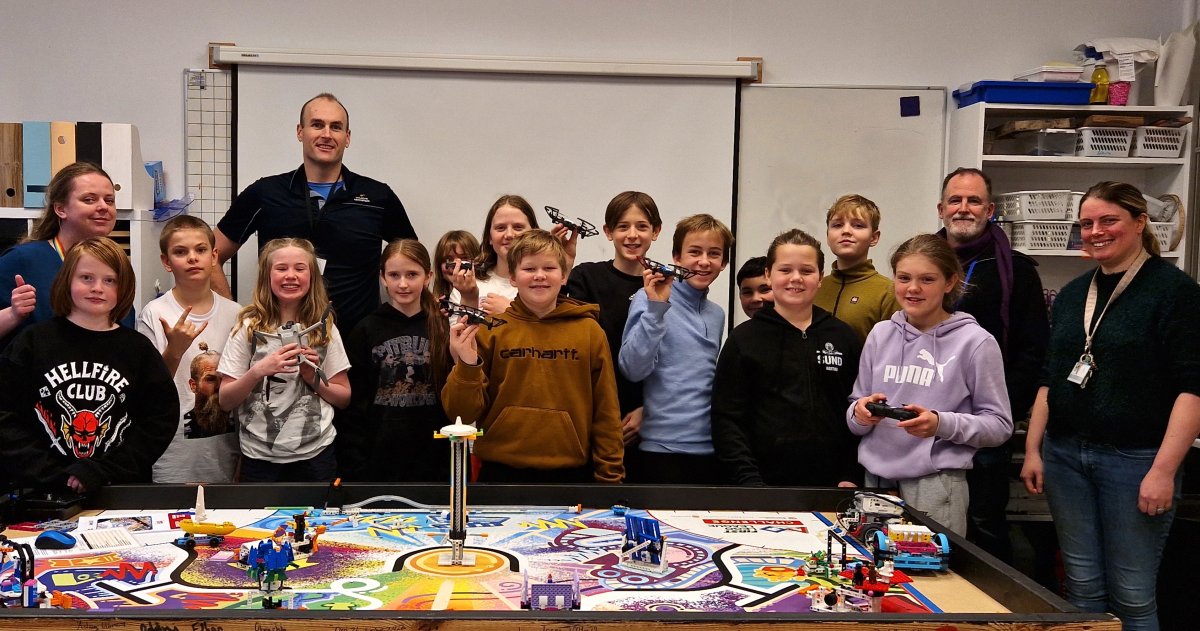 Góður gestur í Lego-steam smiðju